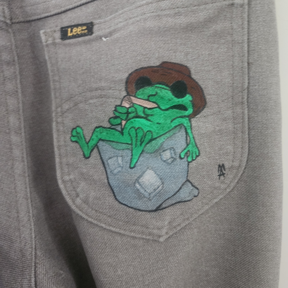 Lee Gray Pants with Frog Design
